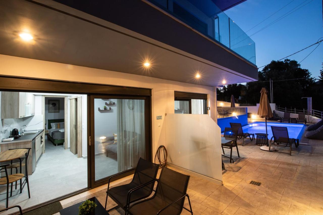 Angelica'S And Irene'S Design Apartments Swimming Pool Нікіана Екстер'єр фото